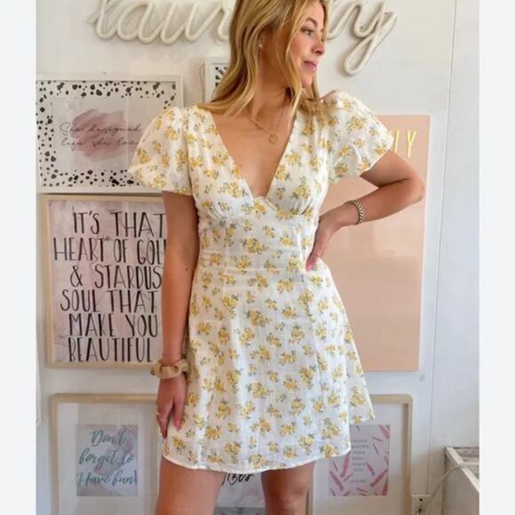 New! Astr the label lovegrove floral pilaf sleeve underwire dress, size L - Picture 3 of 16